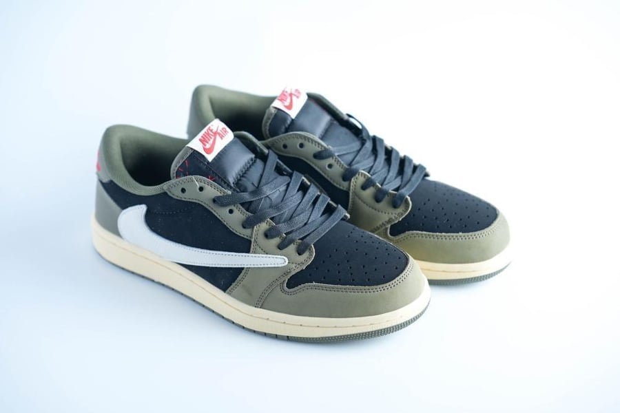حذاء Jordan 1 Low بدرجات زيتية ناعمة بتصميم فني عصري