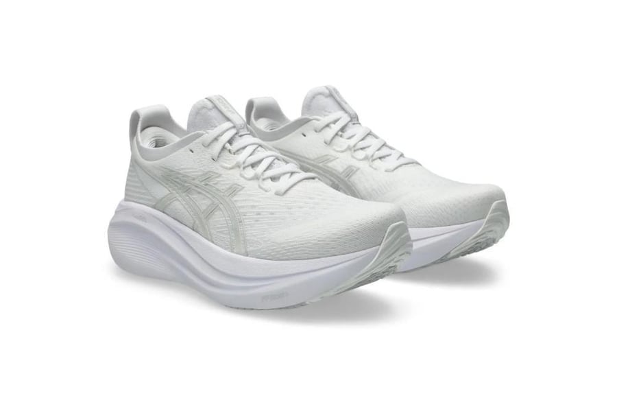 حذاء ASICS GEL-NIMBUS 27 – إصدار White/Glacier Grey الفاخر