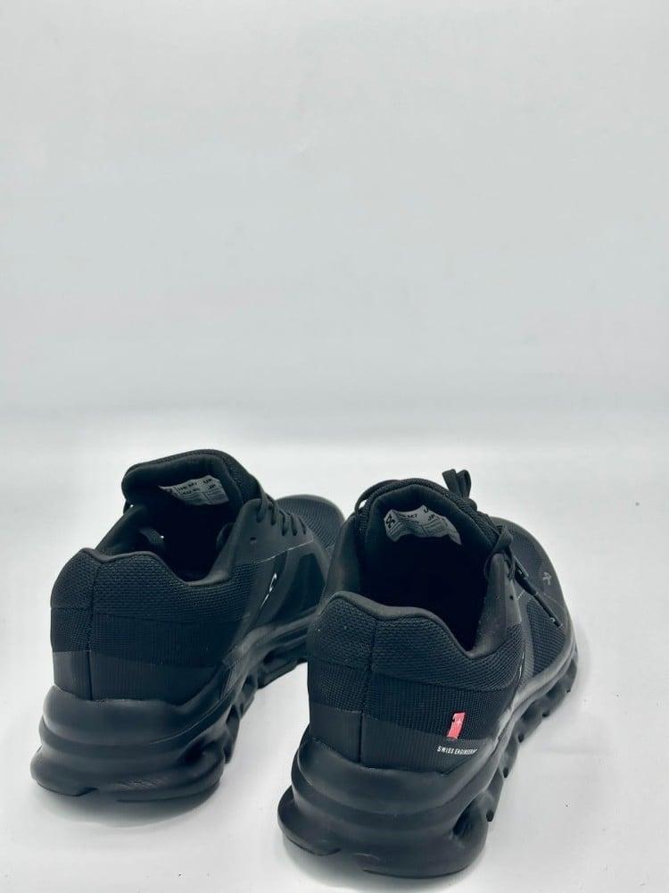 حذاء | ON Cloudrunner Black