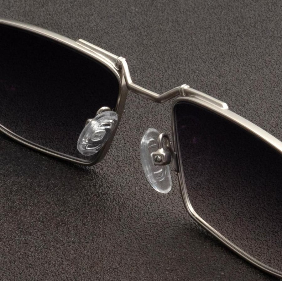 01 - Silver Black