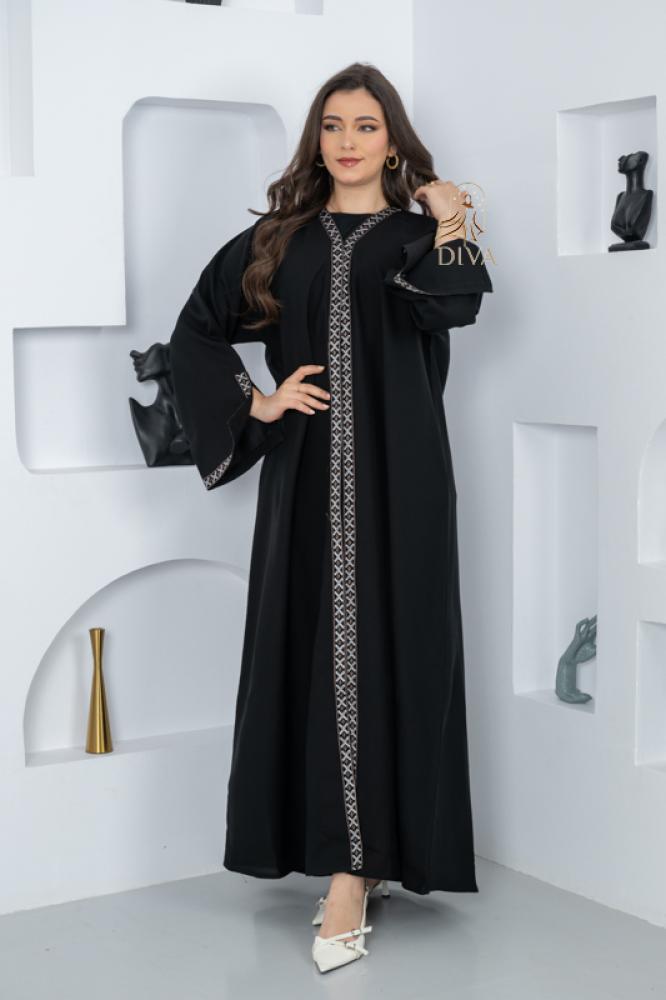عبايات نص كلوش