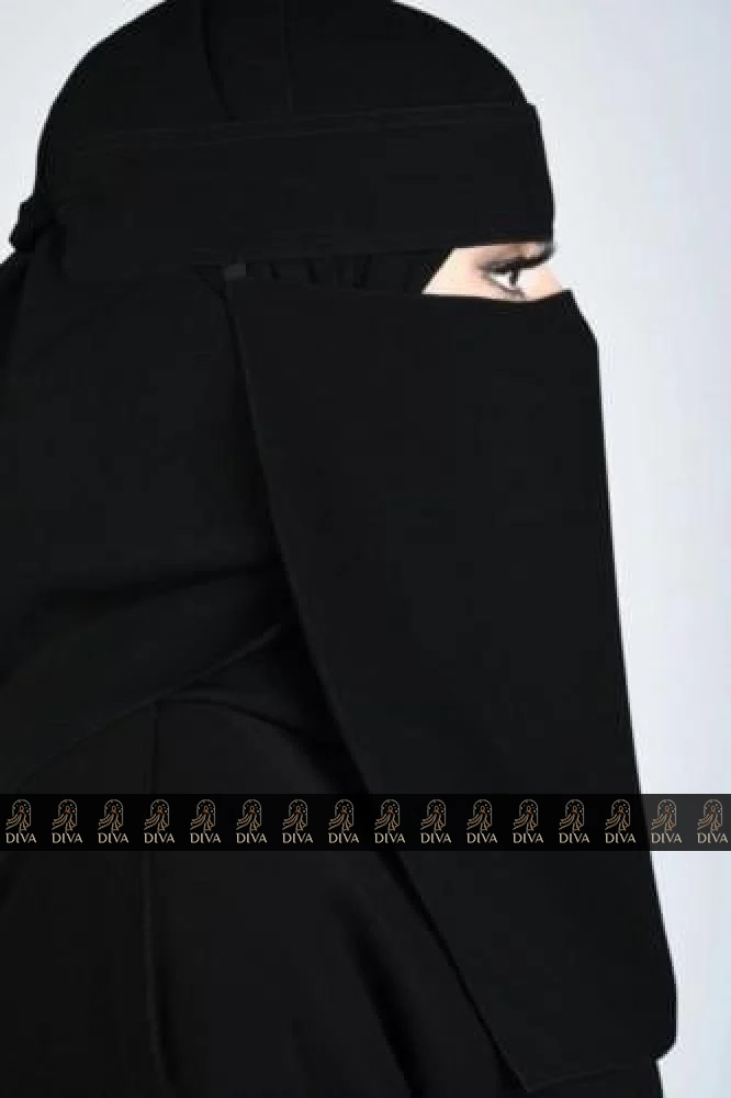 نقاب بتصميم مميز