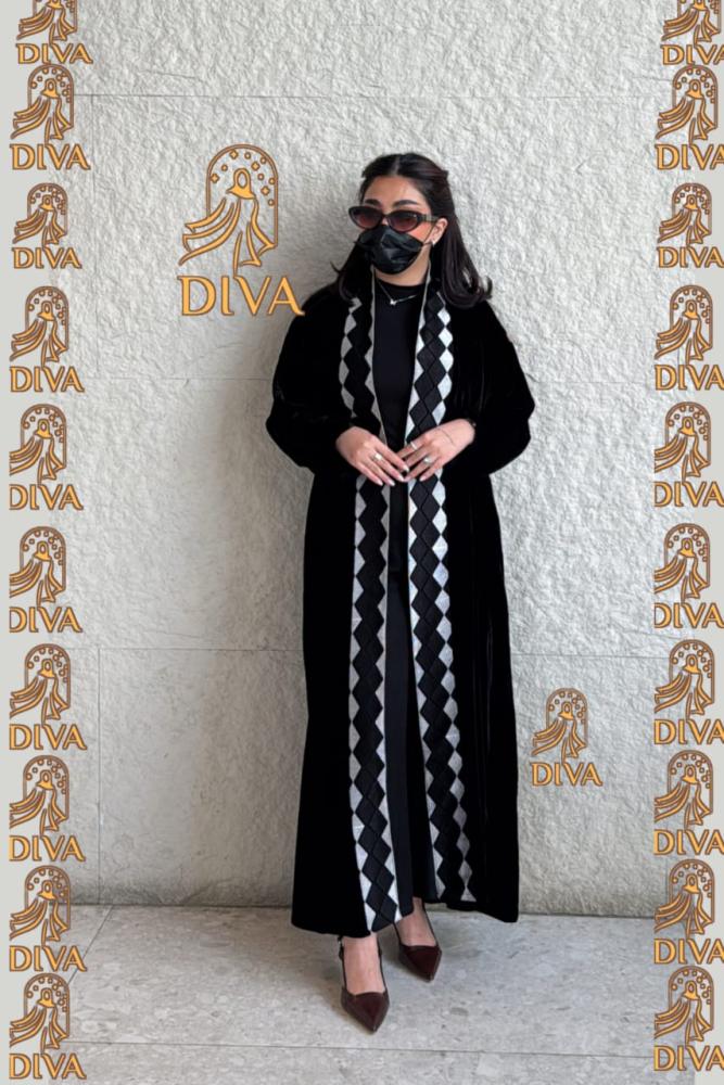 عباية شتوية سوداء
