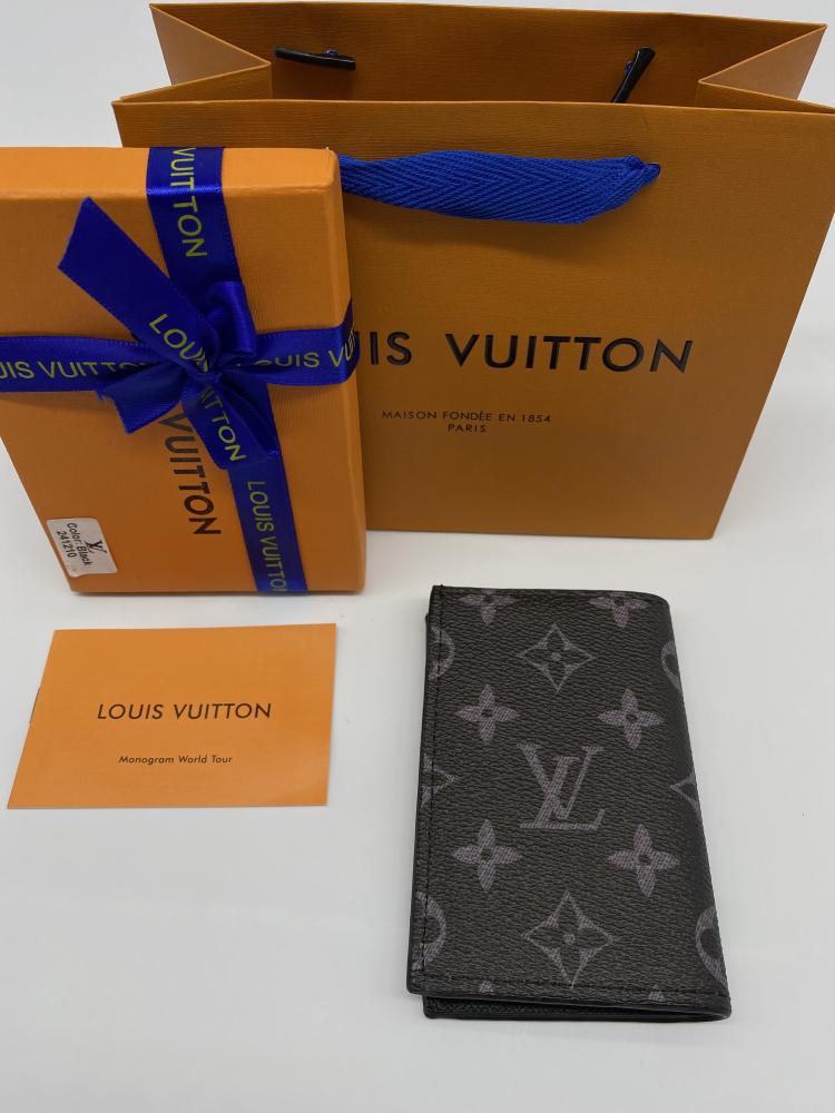 Louis Vuitton LV wallet with its accessories