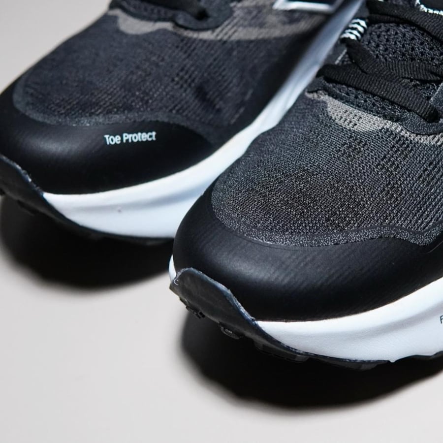 حذاء New Balance Fresh Foam X Hierro V9 متجر شلفوف