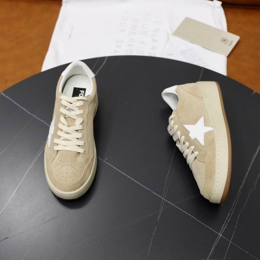 حذاء سنيكرز جولدن جوس Golden Goose
