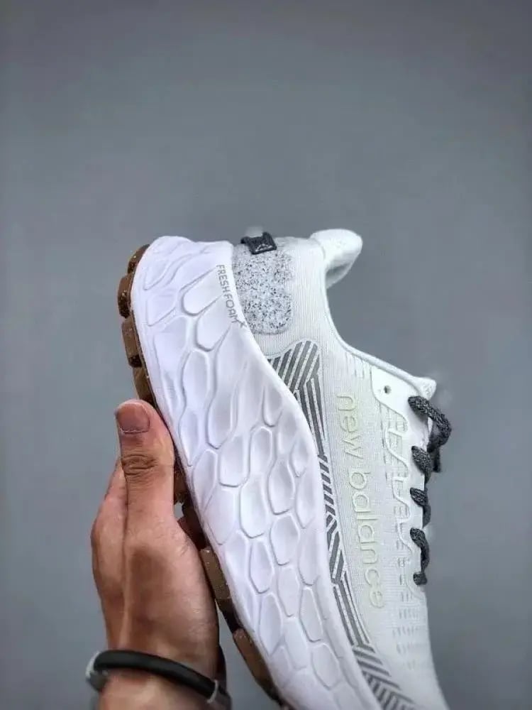 حذاء New Balance Fresh Foam Trail More V3 — إصدار ٢٣