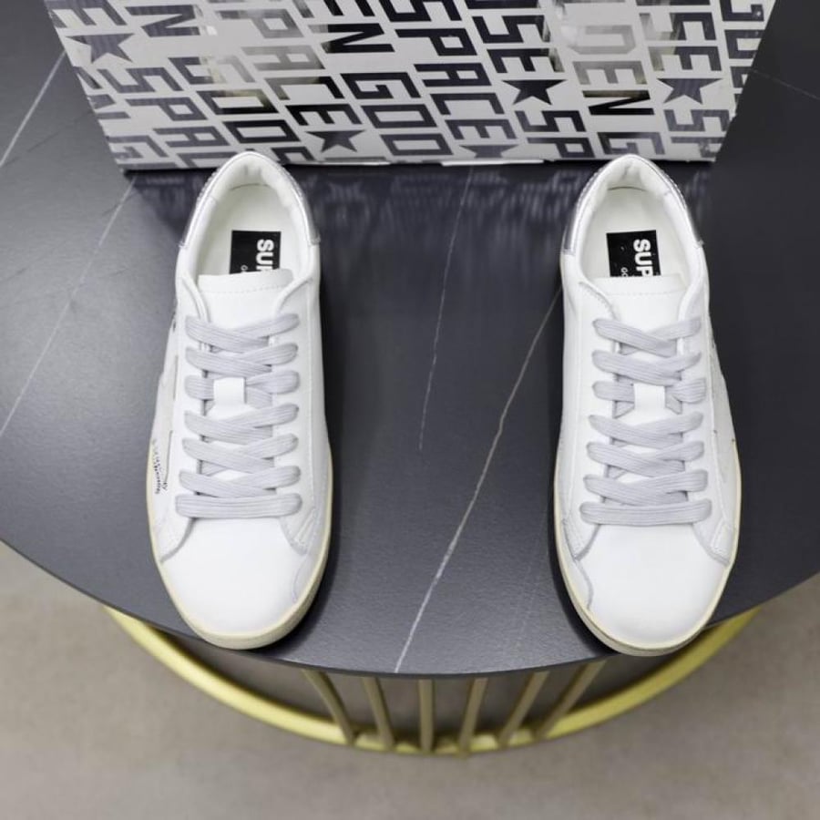 حذاء سنيكرز جولدن جوس Golden Goose