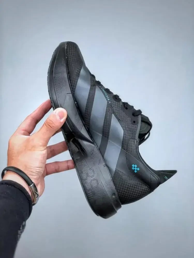 حذاء Adidas Adizero Adios Pro 4 — إصدار ١٢