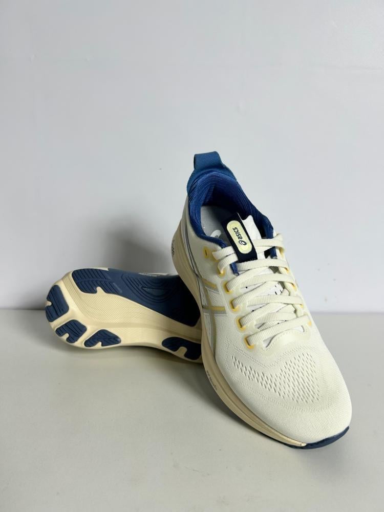 حذاء أسيكس GEL-Kayano 32 — إصدار ٤