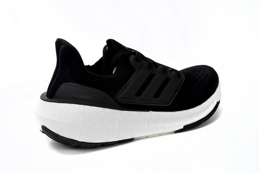 حذاء اديداس الترا بوست 2023 adidas ultra boost — إصدار ٨
