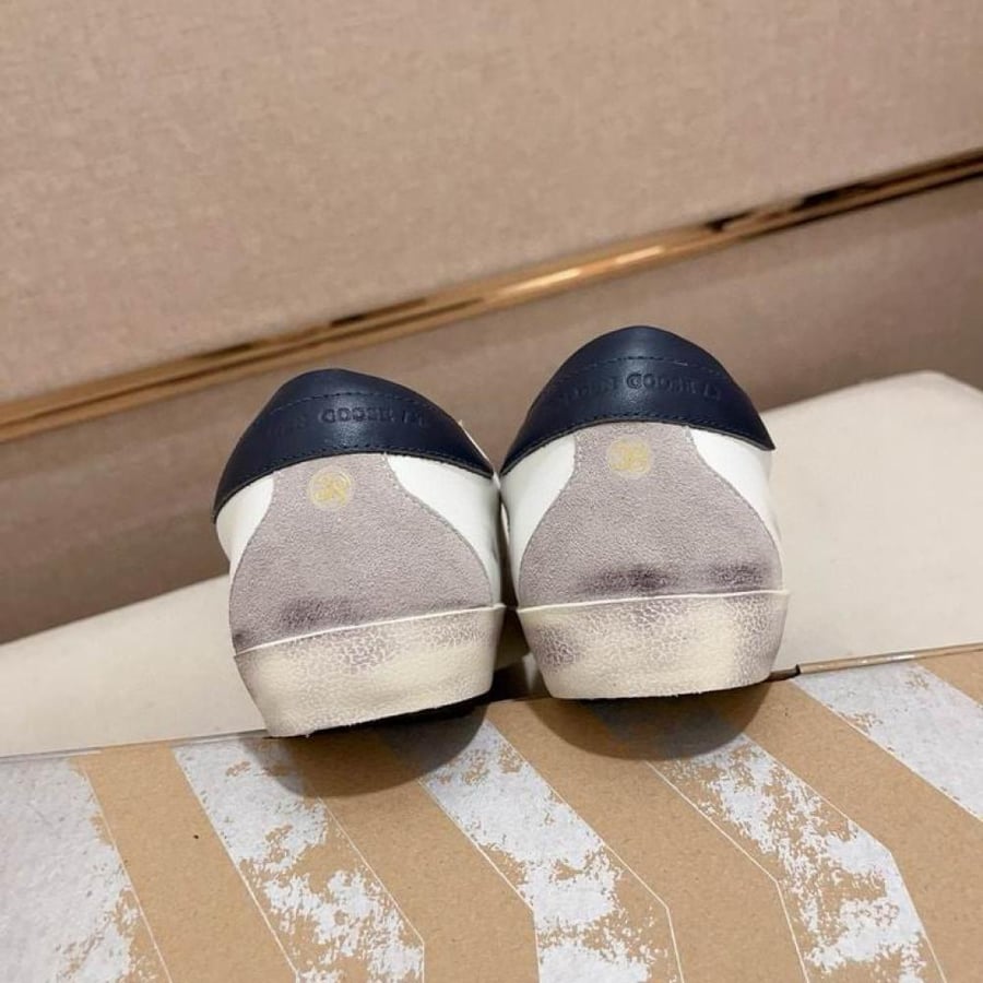 حذاء سنيكرز جولدن جوس Golden Goose