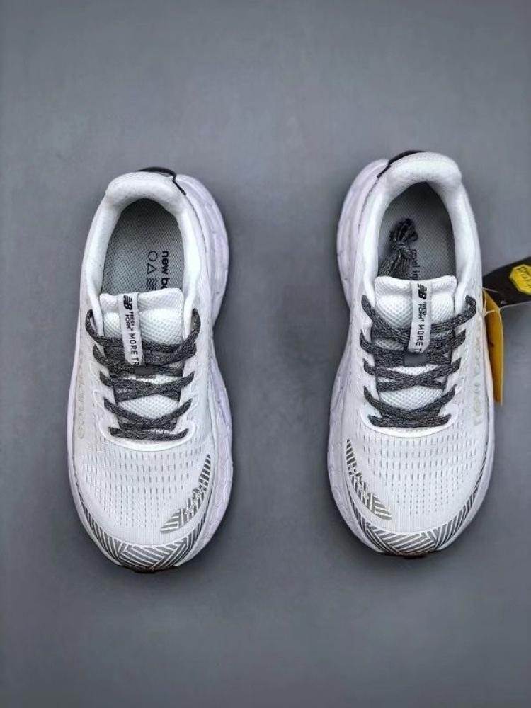 حذاء New Balance Fresh Foam Trail More V3 — إصدار ٢٣