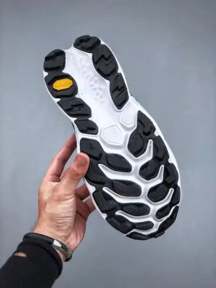 حذاء New Balance Fresh Foam Trail More V3 — إصدار ٢٢