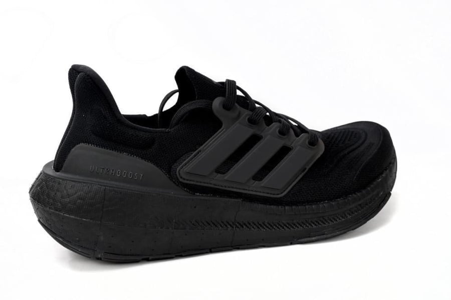 حذاء اديداس الترا بوست 2023 adidas ultra boost — إصدار ٧
