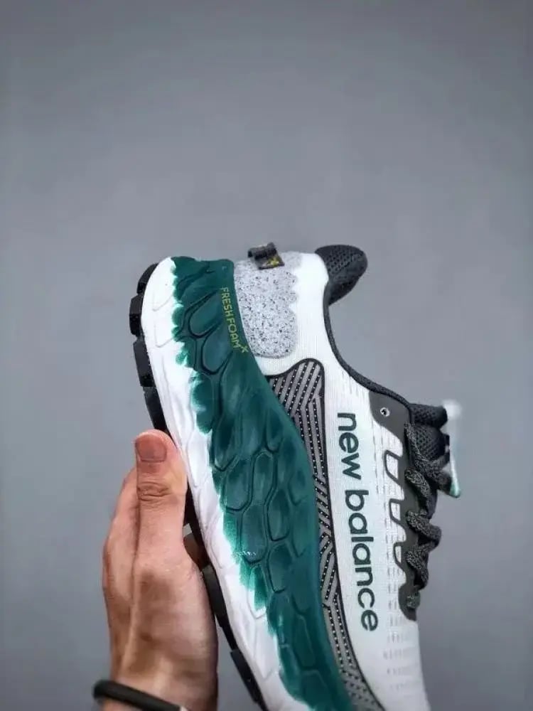 حذاء New Balance Fresh Foam Trail More V3 — إصدار ٢٢