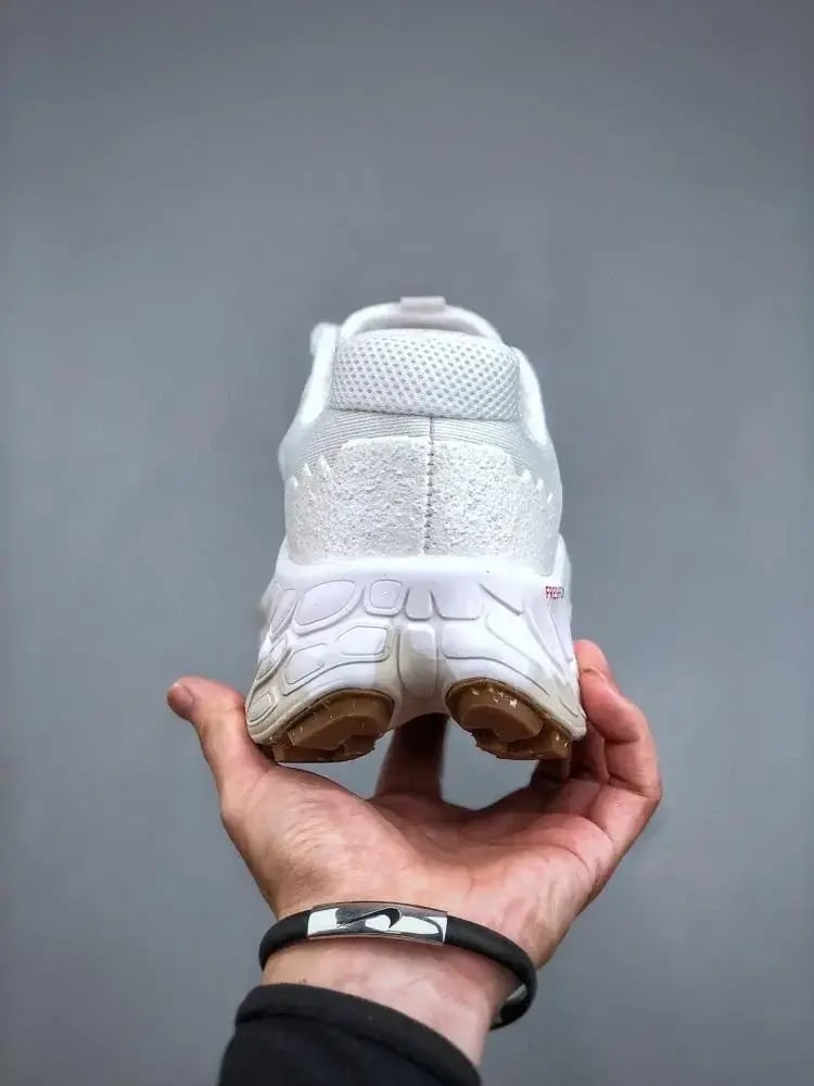 حذاء New Balance Fresh Foam Trail More V3 — إصدار ٣٣