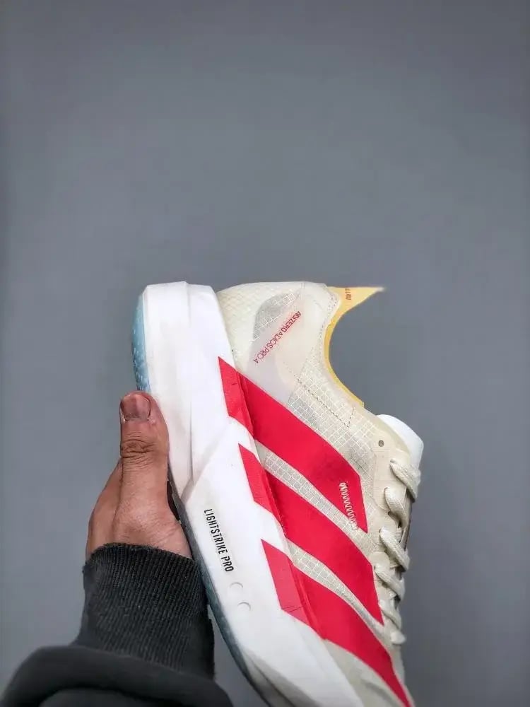 حذاء Adidas Adizero Adios Pro 4 — إصدار ١٥