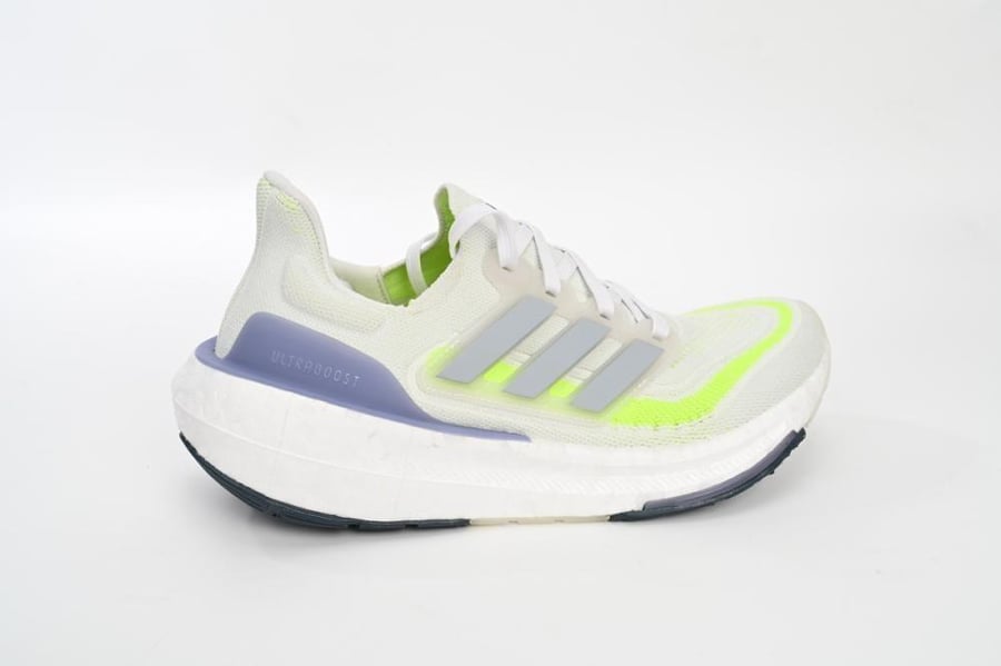 حذاء اديداس الترا بوست 2023 adidas ultra boost — إصدار ٩