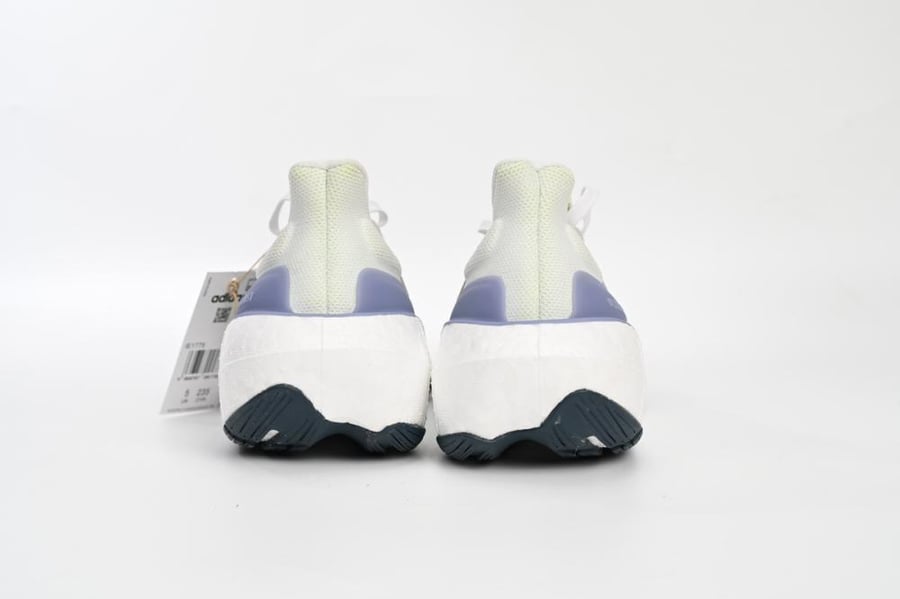 حذاء اديداس الترا بوست 2023 adidas ultra boost — إصدار ٩
