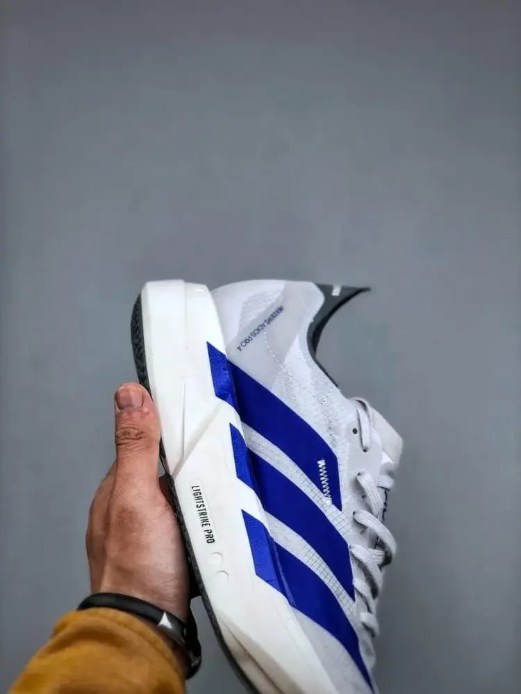 حذاء Adidas Adizero Adios Pro 4 — إصدار ١٠