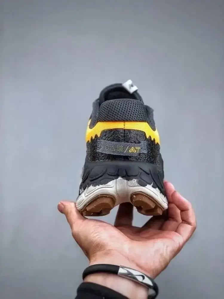 حذاء New balance Fresh Foam Trail More v3 — إصدار ٤