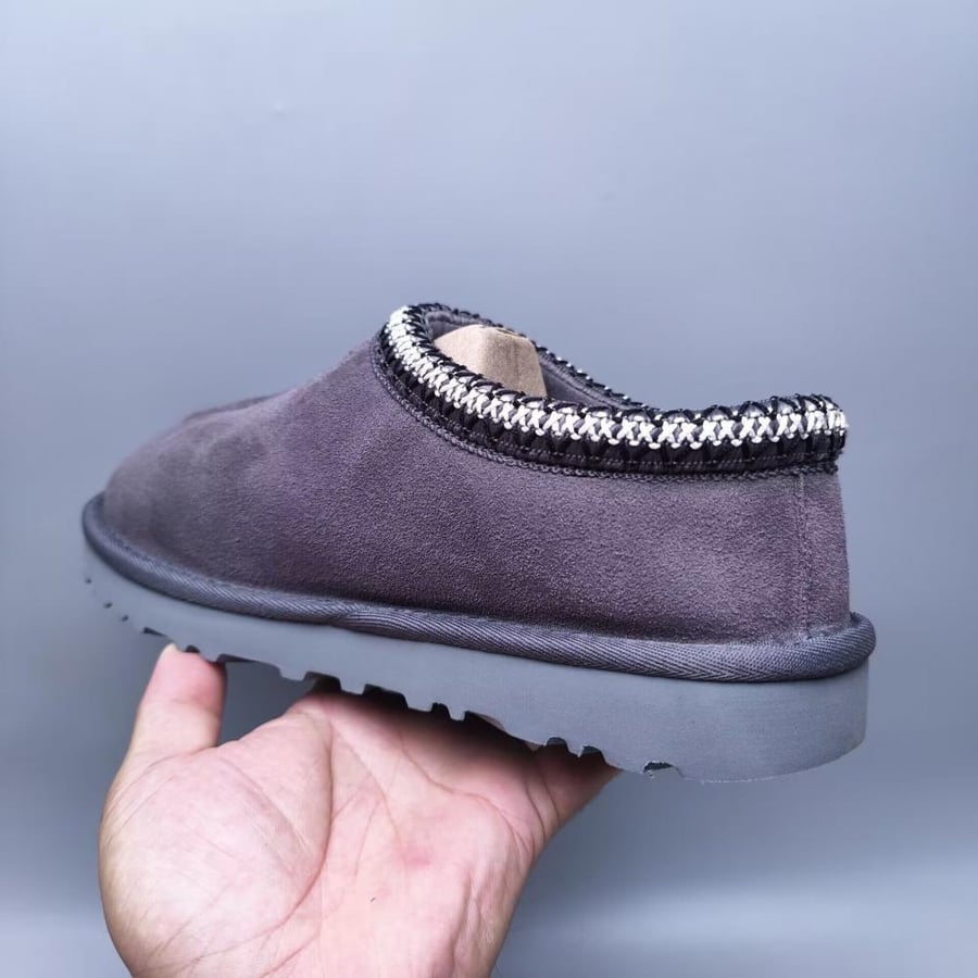سليبر UGG شتوي لاللون رمادي