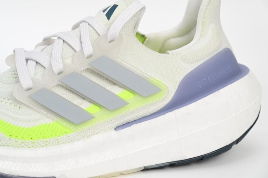حذاء اديداس الترا بوست 2023 adidas ultra boost — إصدار ٩