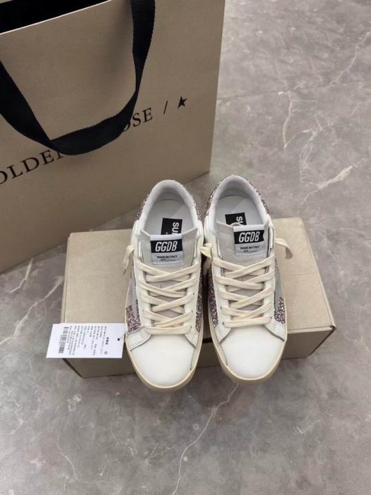 حذاء سنيكرز جولدن جوس Golden Goose