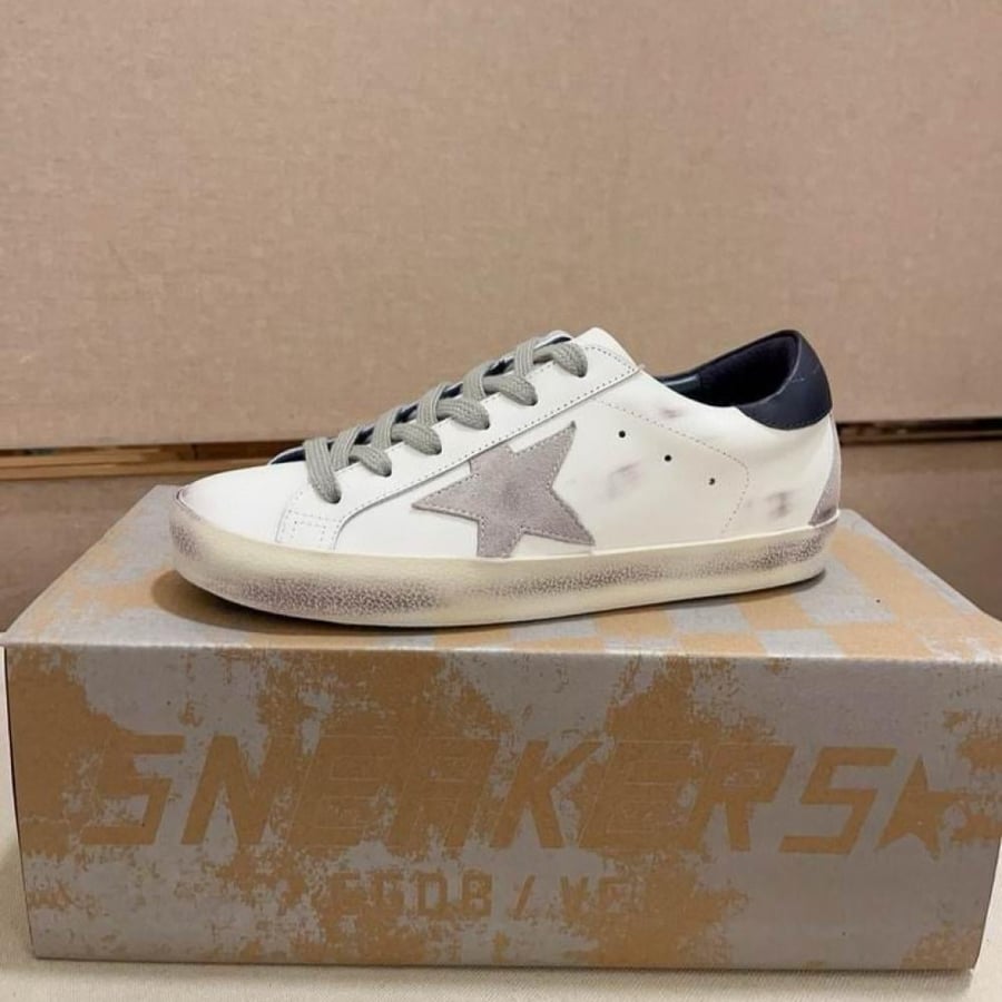 حذاء سنيكرز جولدن جوس Golden Goose