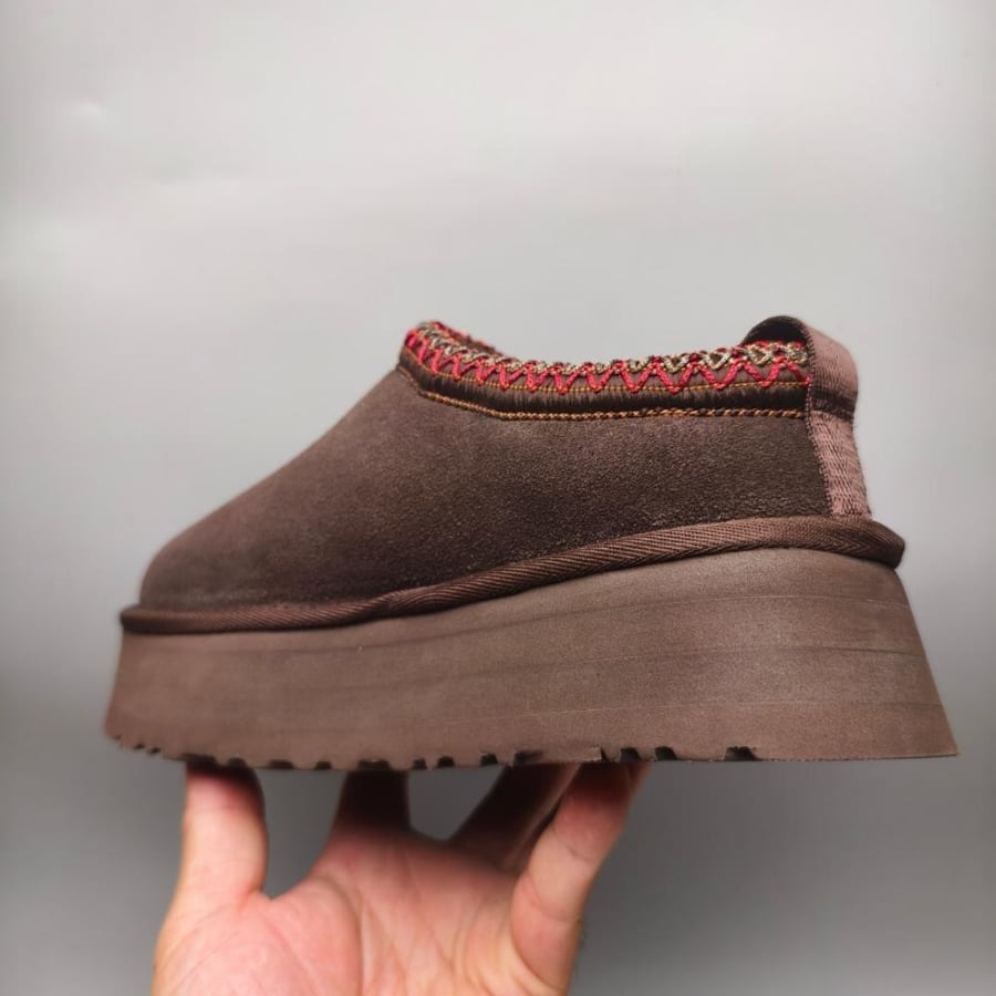 سليبر UGG شتوي باللون البني الداكن