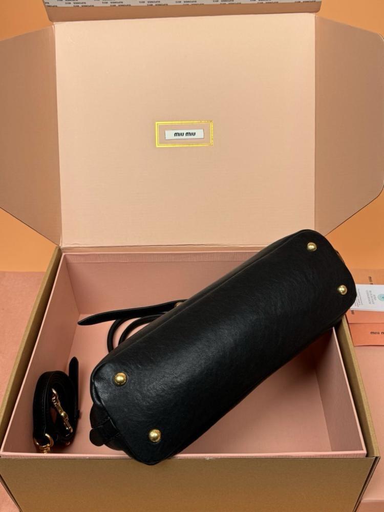 Miu Miu Aventure Napp size 33cm