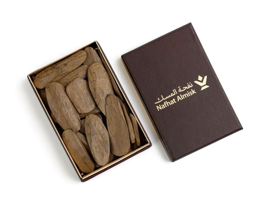 A oud with a touch of perfumed musk