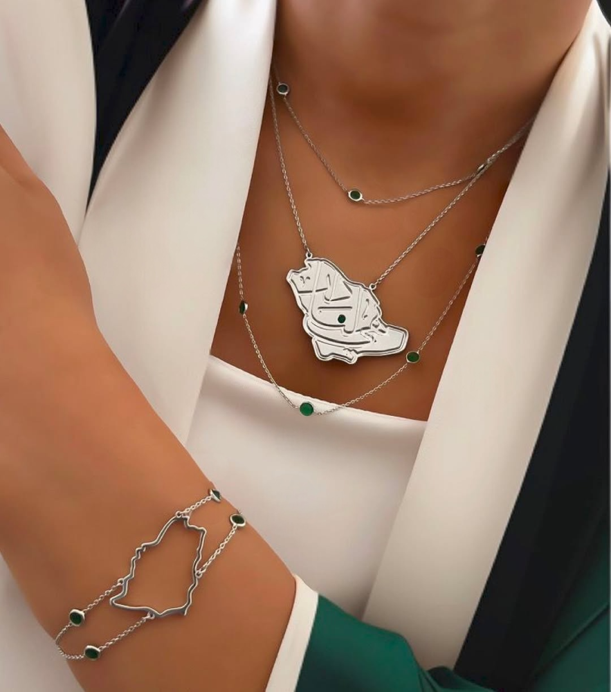 طقم خريطة المملكة مطلي عيار ١٨ .                            LS-025.