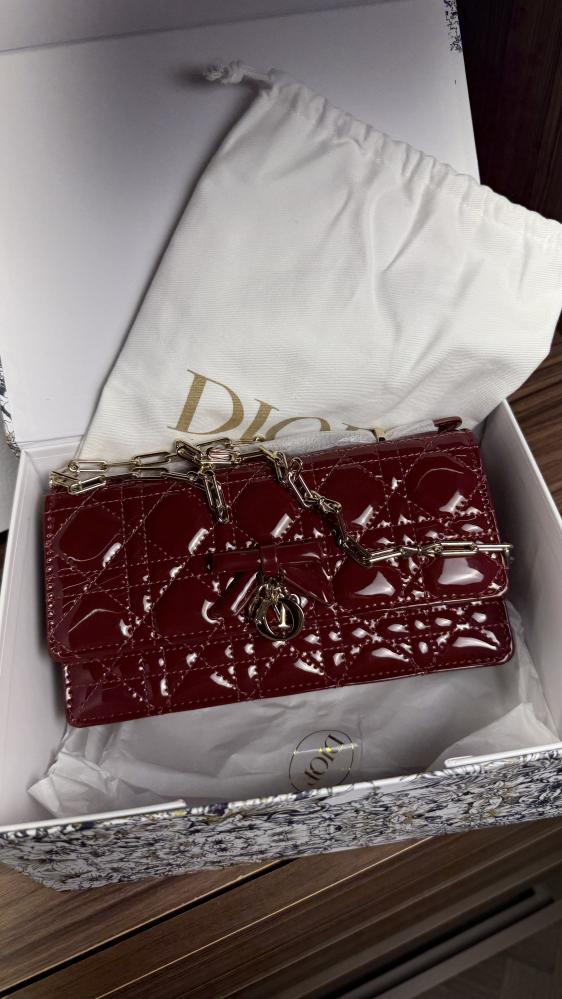 كلاتش ليدي Dior جلد لامع