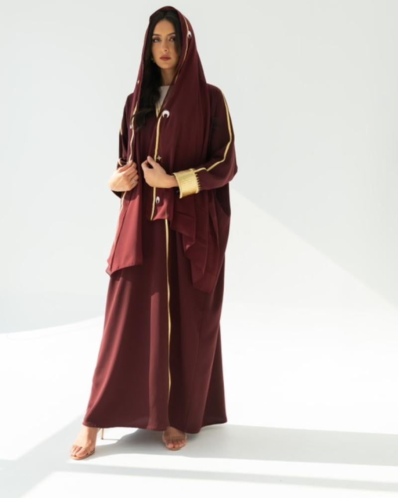 Crepe abaya with embroidery in threads