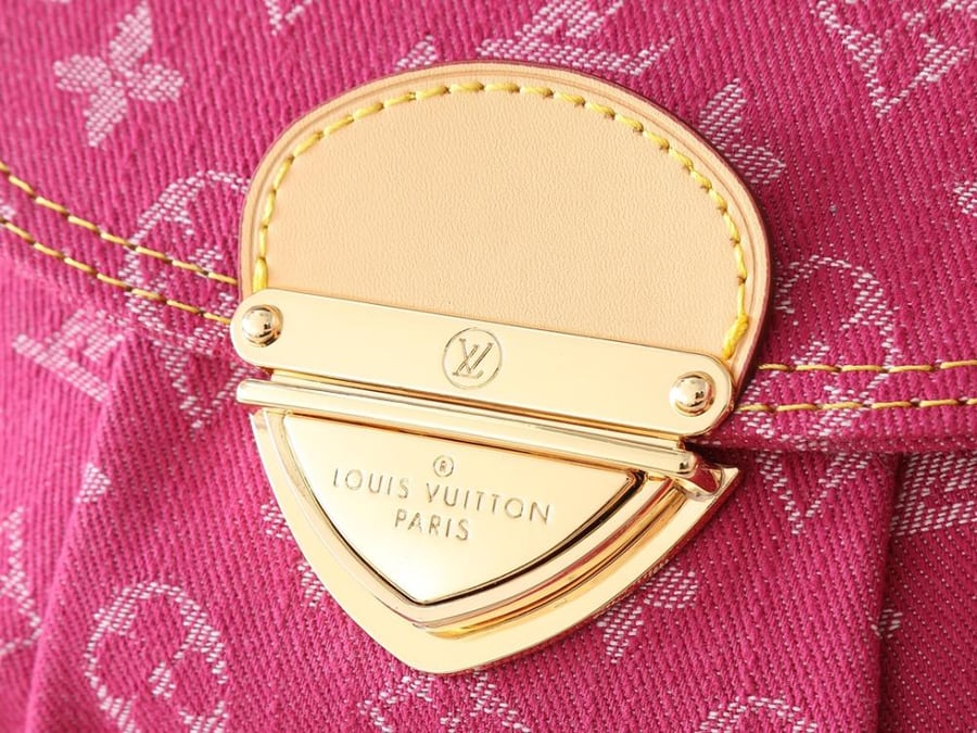 شنطه LV