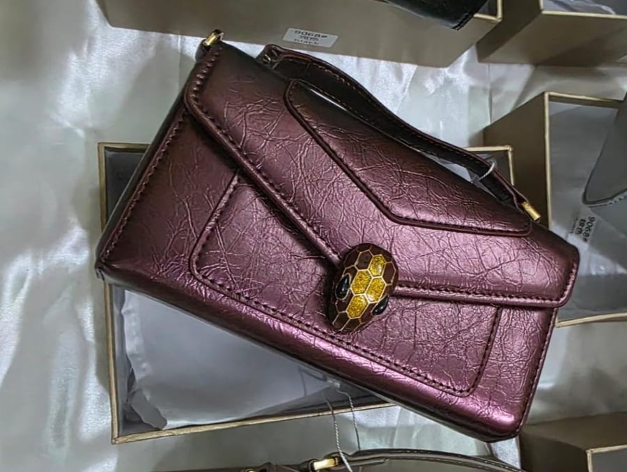 شنطة كلاتش ديور الفاخرة