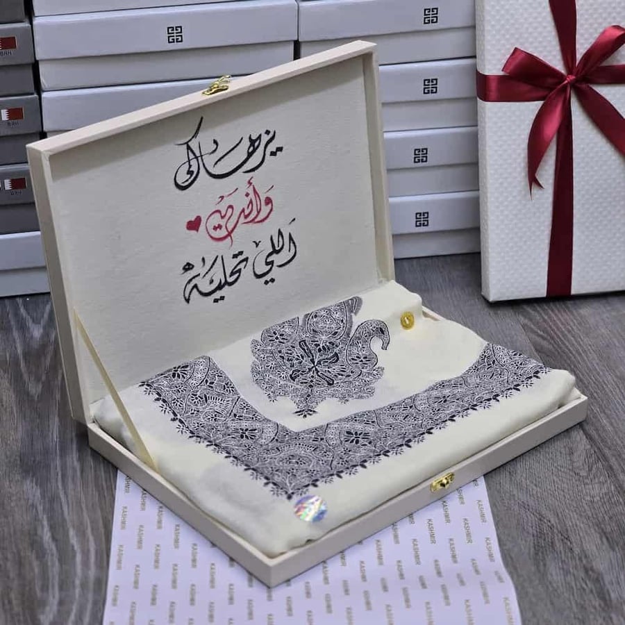 شماغ شتوي كشميري فاخر بتطريز يدوي وتفاصيل دقيقة