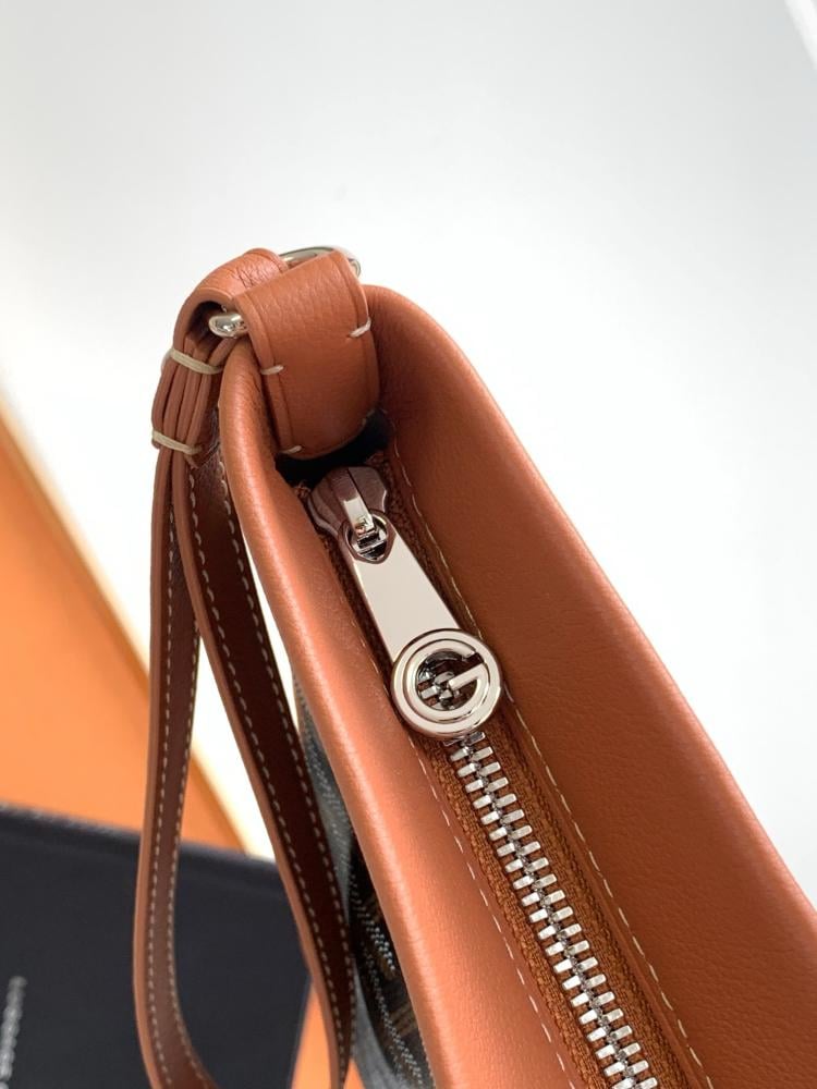 جويارد Conti pouch مقاس 24cm