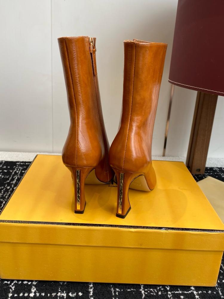 بوت فندي ارتفاع 6cm