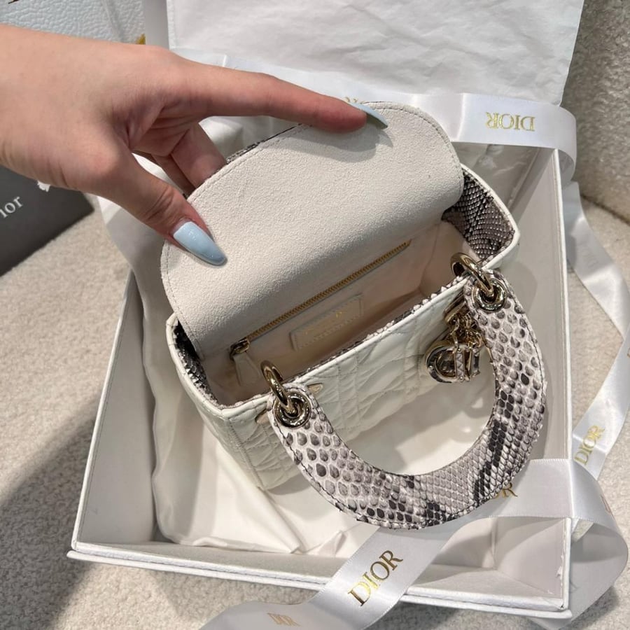 ليدي ديور مقاس 17cm
