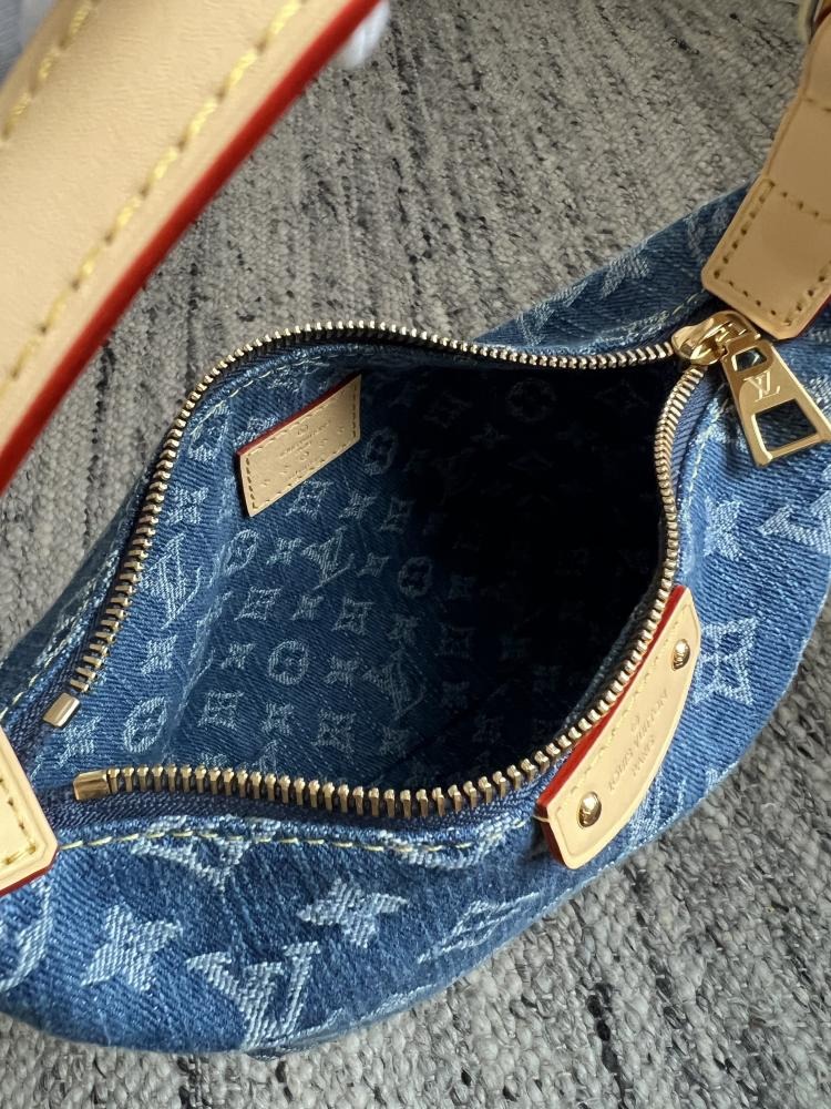 لوي فيتون Hills Pochette مقاس 18.5cm