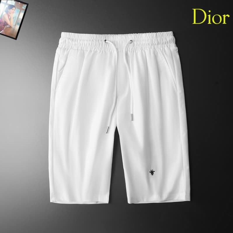 شورت ديور (Dior) أبيض بنقشة لوغو جانبية