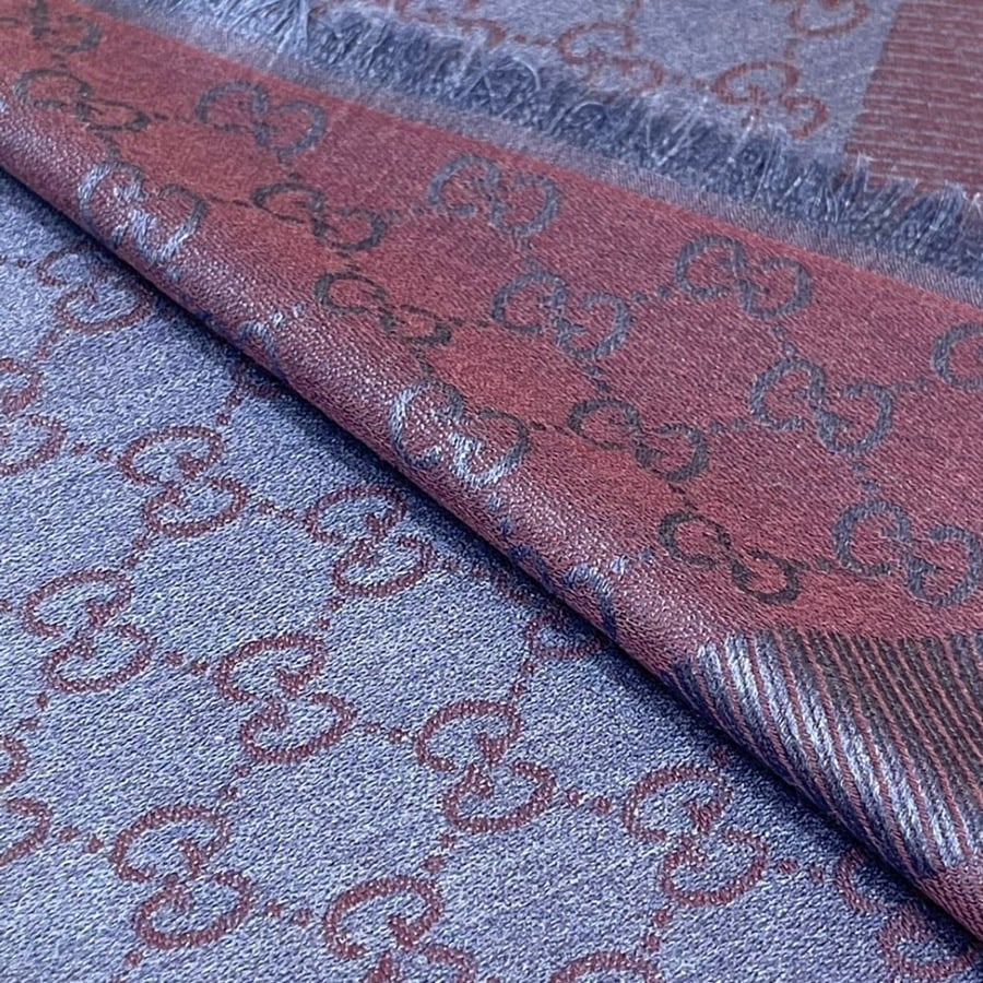سكارف قوتشي 140*140