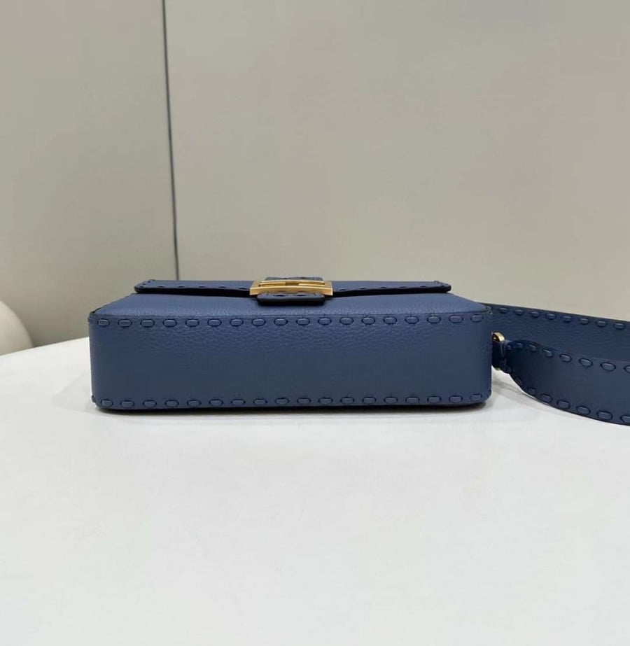 فندي BaGuette مقاس 27cm