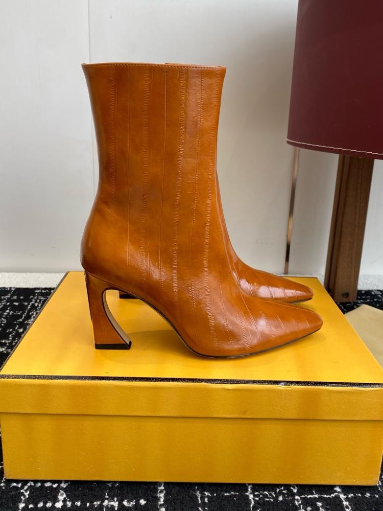 بوت فندي ارتفاع 6cm