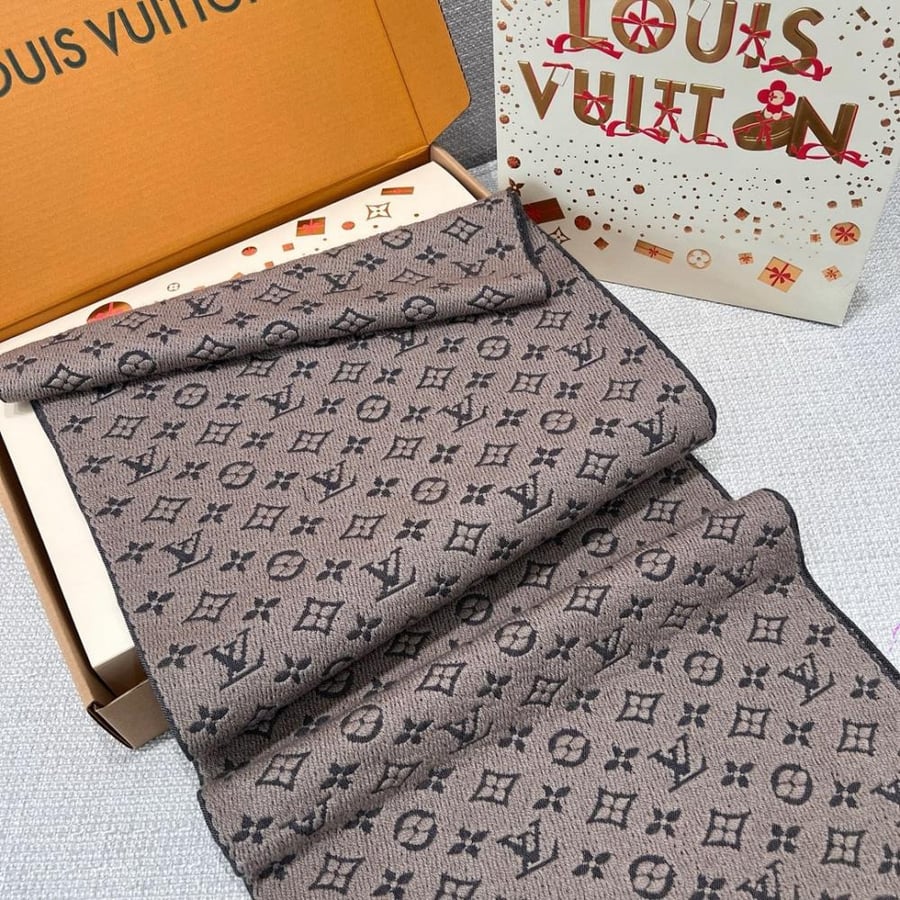 سكارف لوي فيتون مقاس 180*40