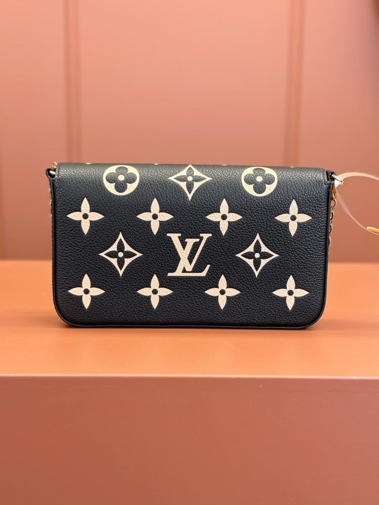لوي فيتون POCHETTE FÉLICIE مقاس 21cm