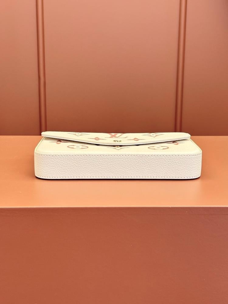 لوي فيتون POCHETTE FÉLICIE مقاس 21cm